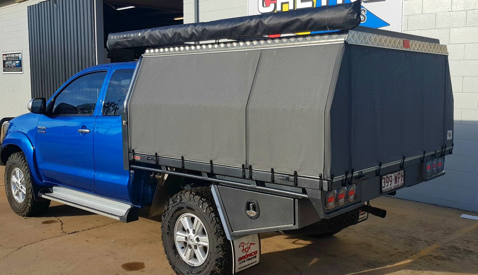 Off Road Equipment & 4WD Canopies